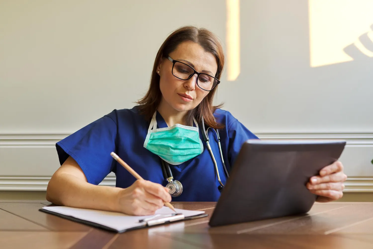 nurse-checking-medical-reports